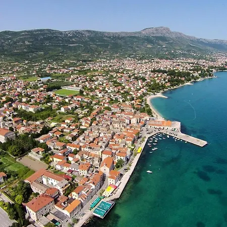 Дом отдыха Family Friendly House With A Swimming Pool Kastel Stari, - 15531 Каштела