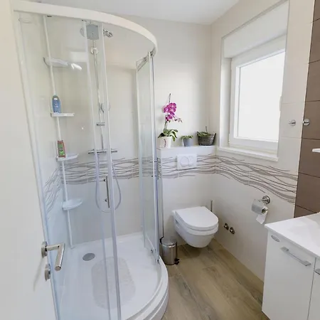 Family Friendly House With A Swimming Pool Kastel Stari, - 15531