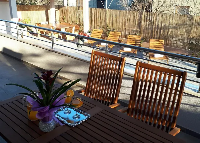 Family Friendly House With A Swimming Pool Kastel Stari, - 15531 بيت للعطل Kaštela