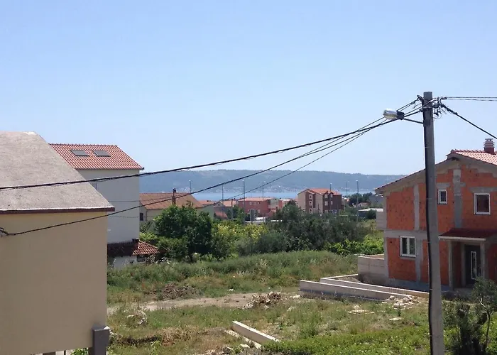 Family Friendly House With A Swimming Pool Kastel Stari, - 15531 بيت للعطل