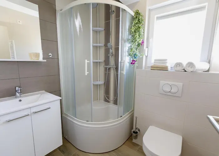 بيت للعطل Family Friendly House With A Swimming Pool Kastel Stari, - 15531