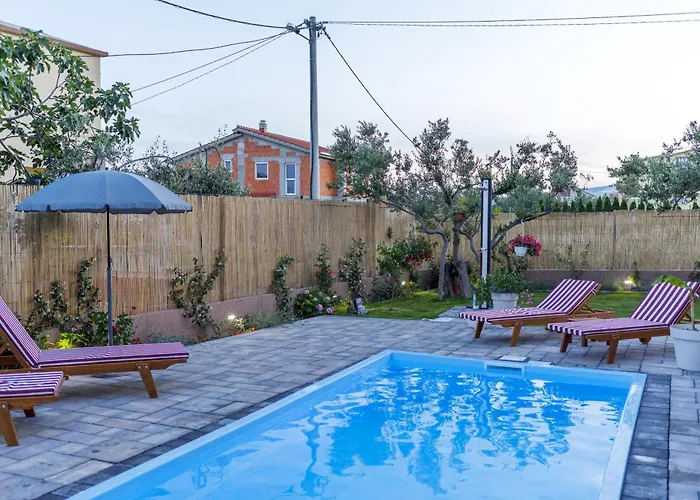 Family Friendly House With A Swimming Pool Kastel Stari, - 15531 * Kaštela