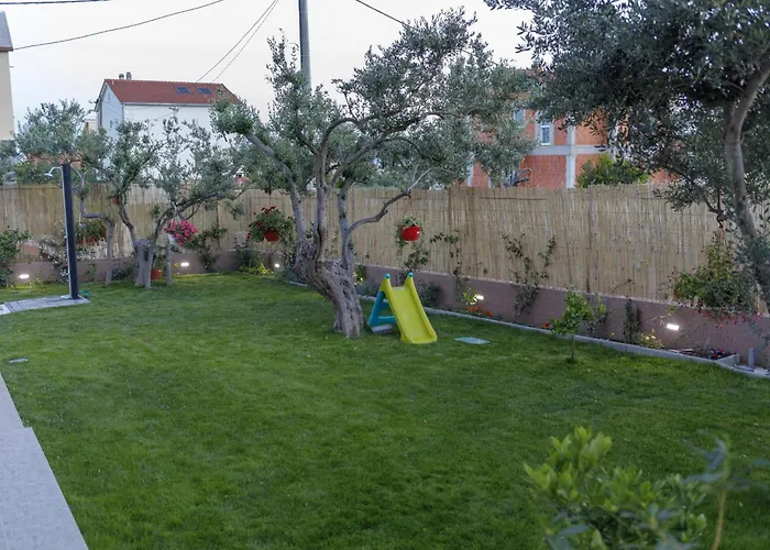 Family Friendly House With A Swimming Pool Kastel Stari, - 15531