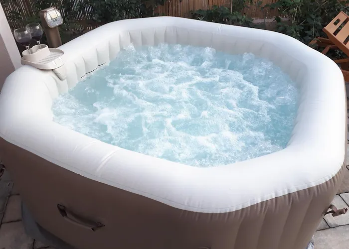 بيت للعطل Family Friendly House With A Swimming Pool Kastel Stari, - 15531 *